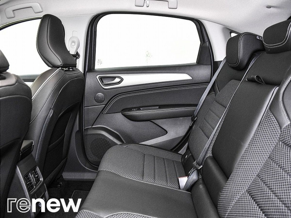 2023 Renault Arkana - image 11