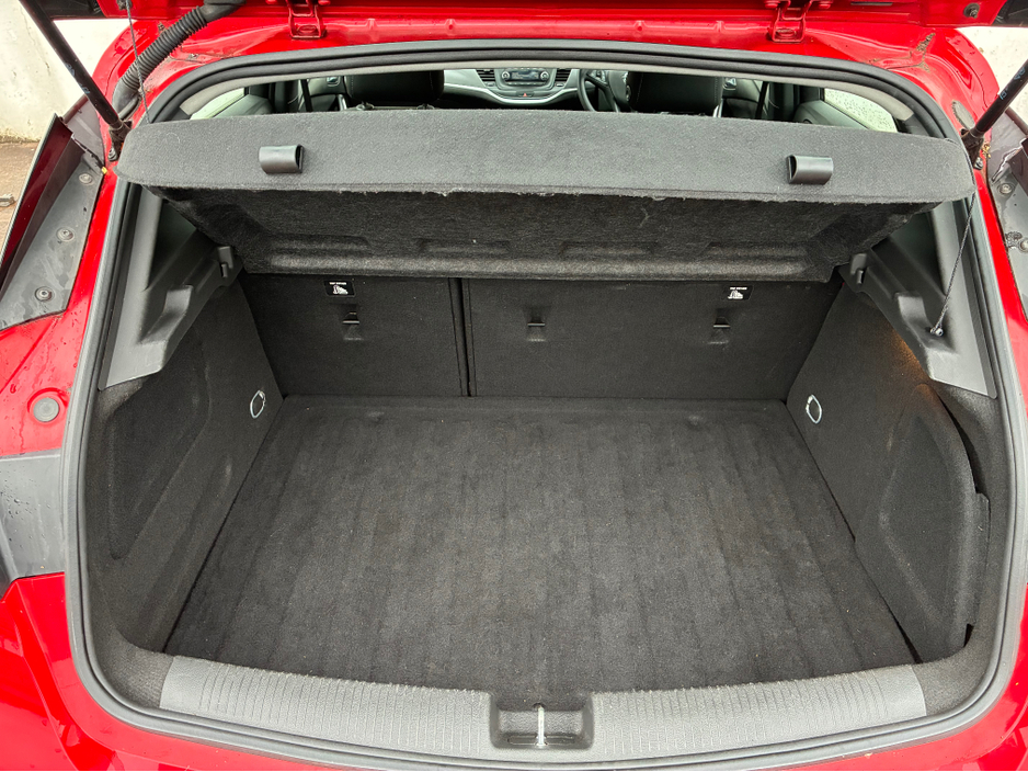 2019 Opel Astra - image 13