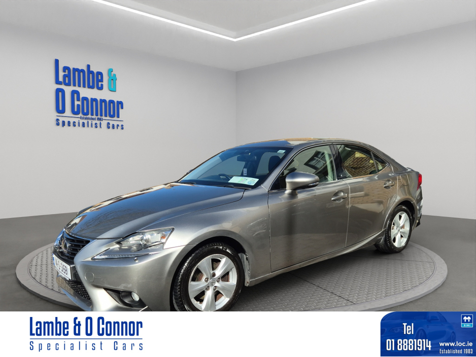 2014 Lexus IS 300 h - image 13