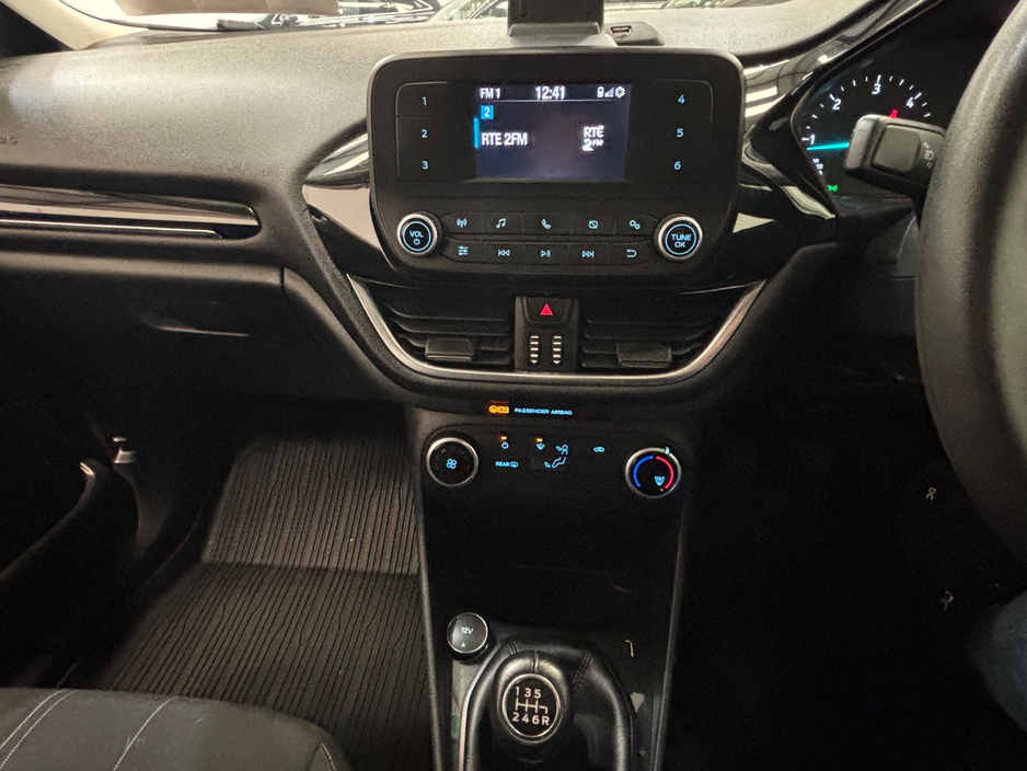 2020 Ford Fiesta - image 11