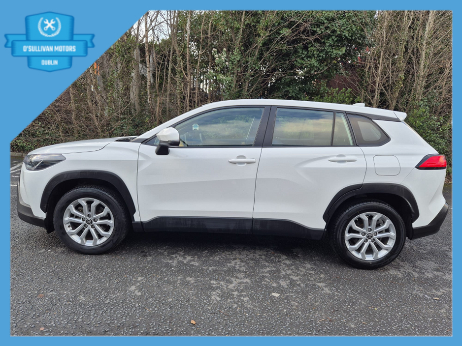 2023 Toyota Corolla CROSS LUNA 1.8 4DR AUTO €29,499