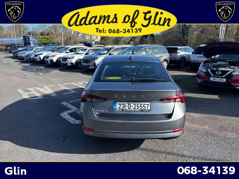 2023 Skoda Octavia - image 3
