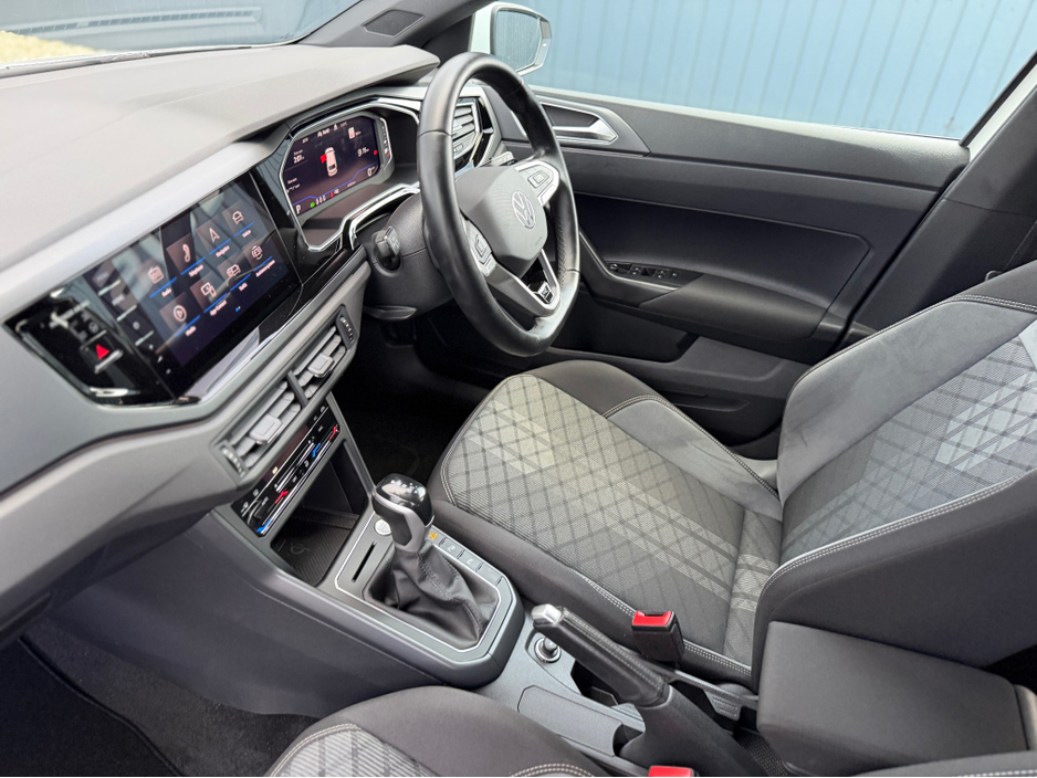 2022 Volkswagen Polo - image 46