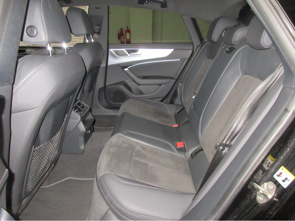 2021 Audi A7 - image 13