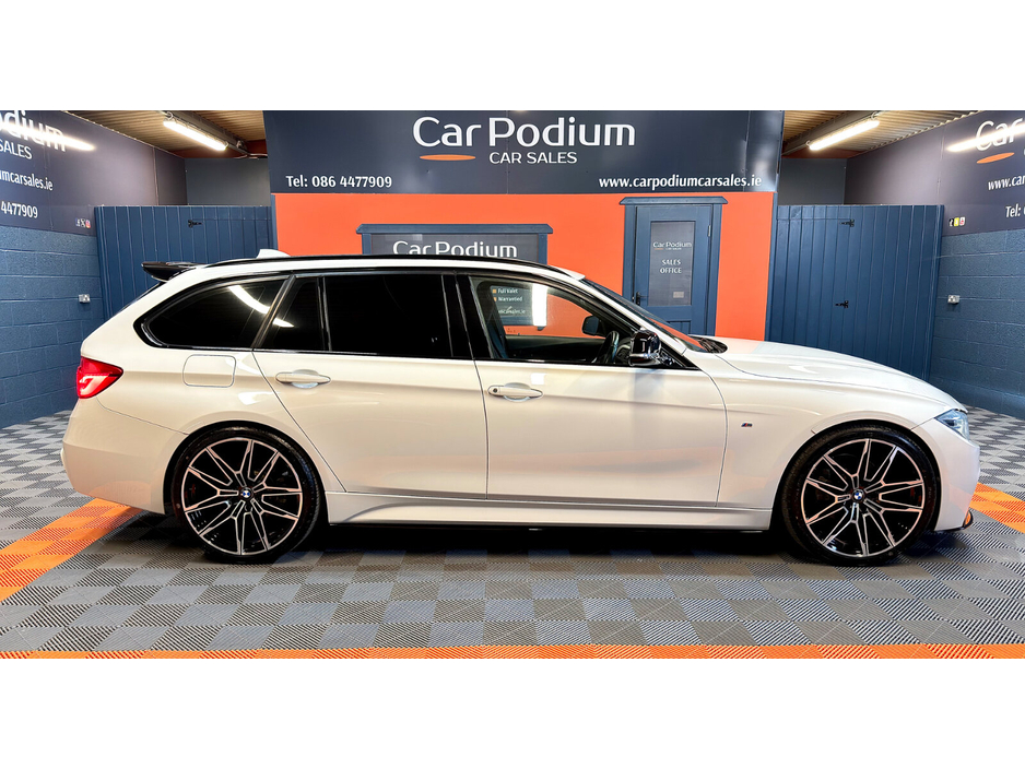 2016 BMW 3 Series - image 16