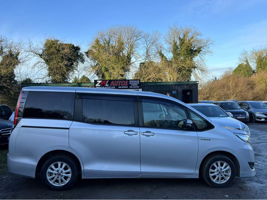 2018 Toyota Noah  €21,950