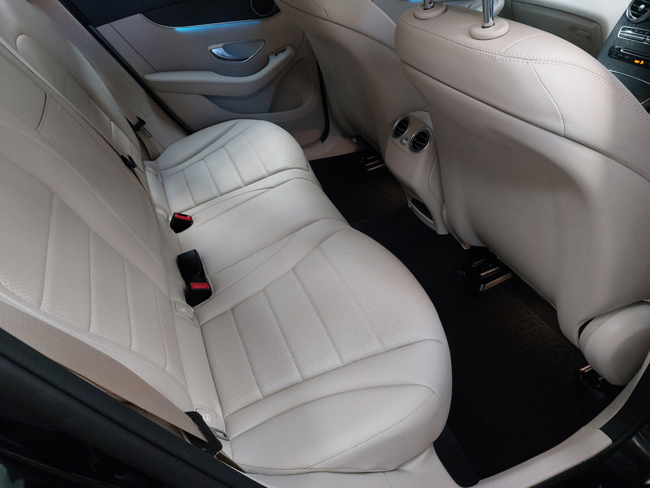 2019 Mercedes-Benz GLC Class - image 7