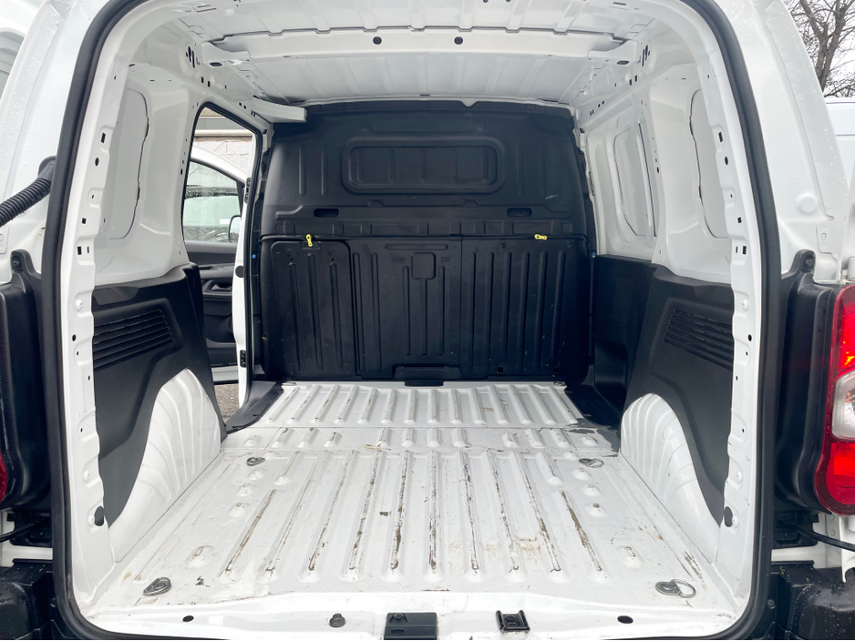 2022 Opel Combo L1H1 1.5 CDTI 100PS DIESEL 6SPEED MANUAL MY22 SWB €13,000