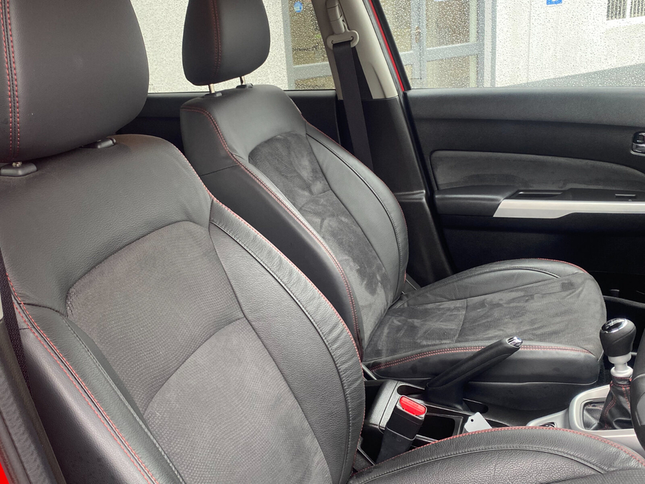 2018 Suzuki Vitara - image 10