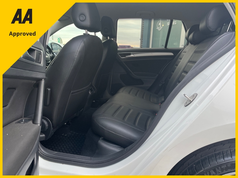 2017 Volkswagen Golf - image 13