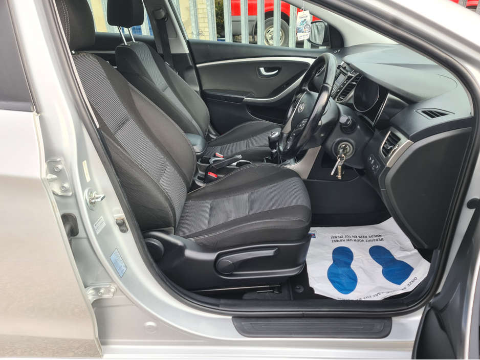 2015 Hyundai i30 - image 8