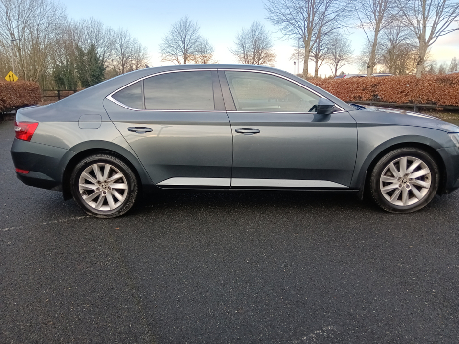 2015 Skoda Superb 1.6 TDI SE BUSINESS 120 120PS 5DR €8,950