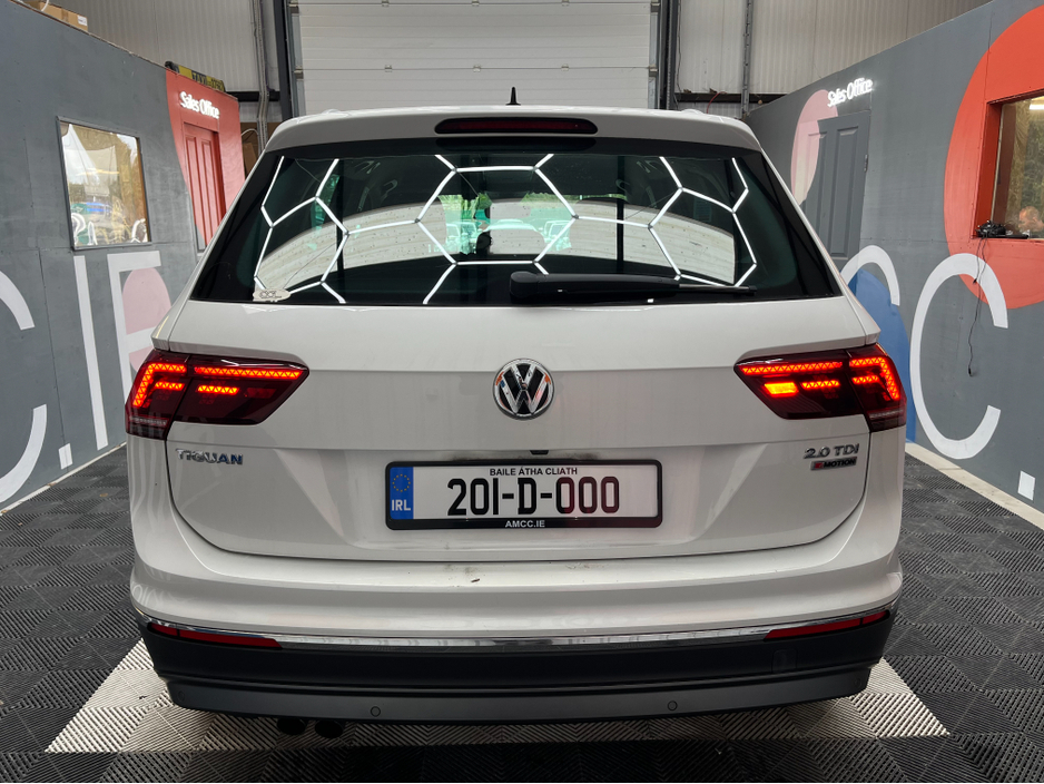 2020 Volkswagen Tiguan - image 3