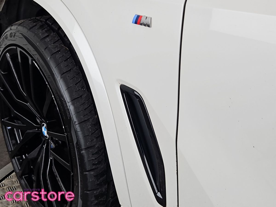 2020 BMW X5 - image 17