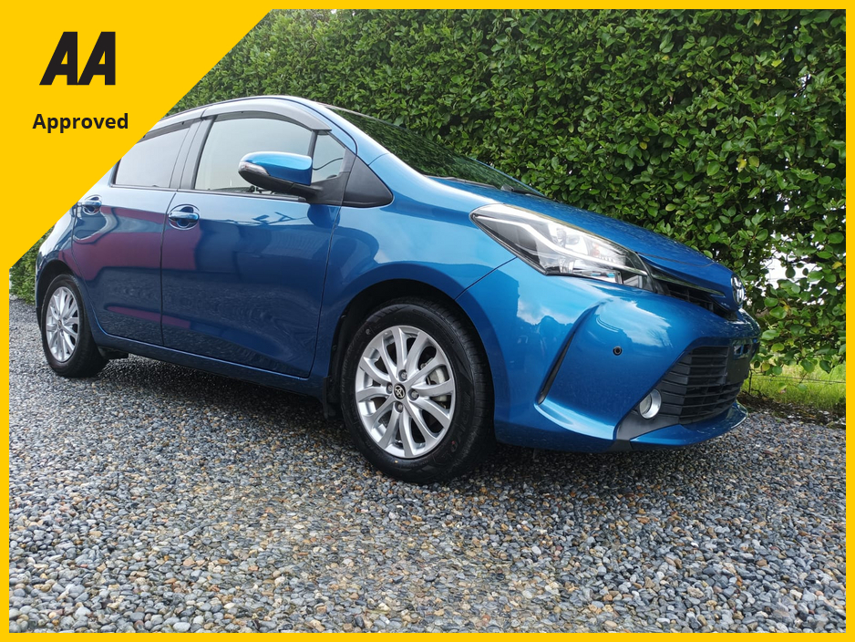 2016 Toyota Yaris ULTIMATE 1.3  PETROL AUTOMATIC LOW MILEAGE HIGH SPEC MULTIFUNCTION STEERING WHEEL ALLOY WHEELS LED HEADLIGHTS FACTORY IMMOBILISER PROXIMITY KEYS 2 FACTORY REMOTE KEYS 2 YEARS NCT 1 YEAR ROAD TAX €12,995
