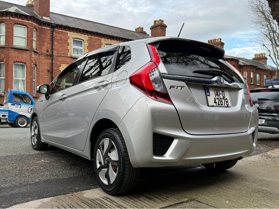 2014 Honda Fit - image 8