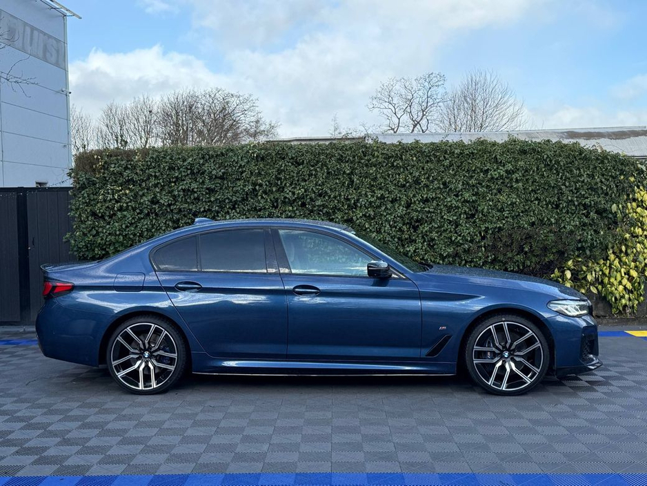 2020 BMW 5 Series 530e LCI M-SPORT COMPETITION 2.0 HYBRID // LOW MILEAGE // HEATED & COOLED LEATHER SEATS // HEADS-UP DISPLAY €36,900