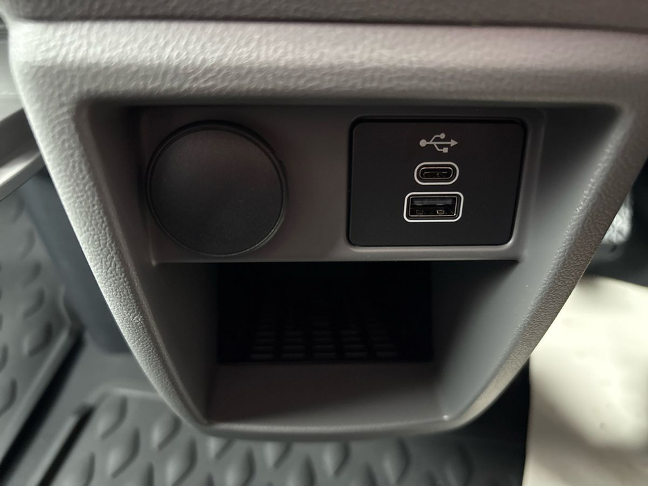 2026 Volkswagen Transporter Highline LWB 2.8T Manual 2.0TDI (Price ex VAT) €36,390