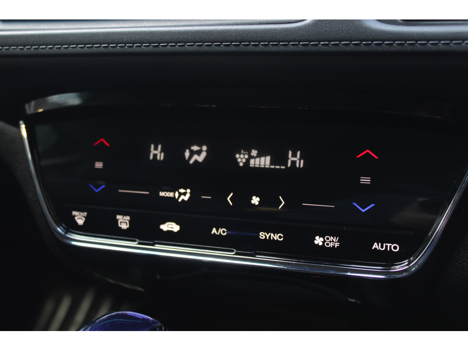 2016 Honda Vezel - image 15