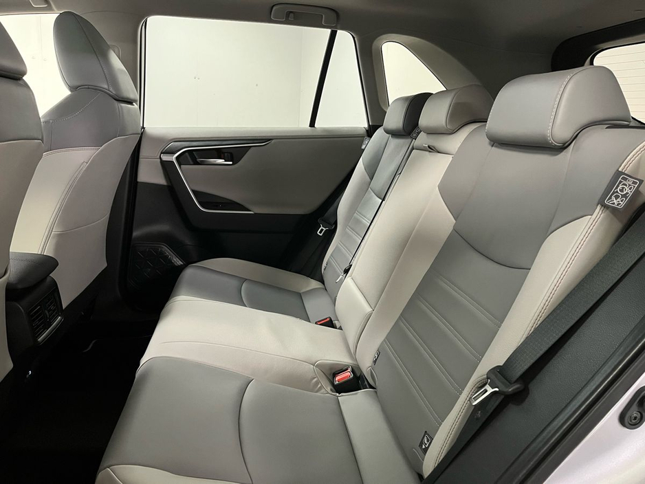2024 Toyota Rav4 - image 8