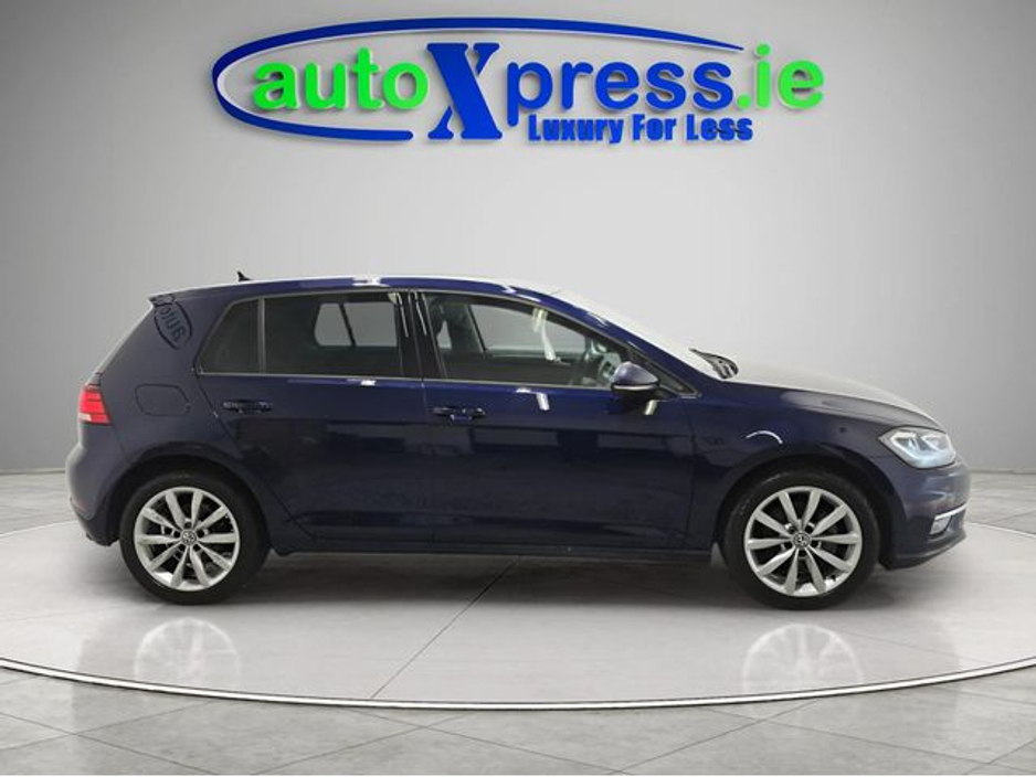 2019 Volkswagen Golf - image 9