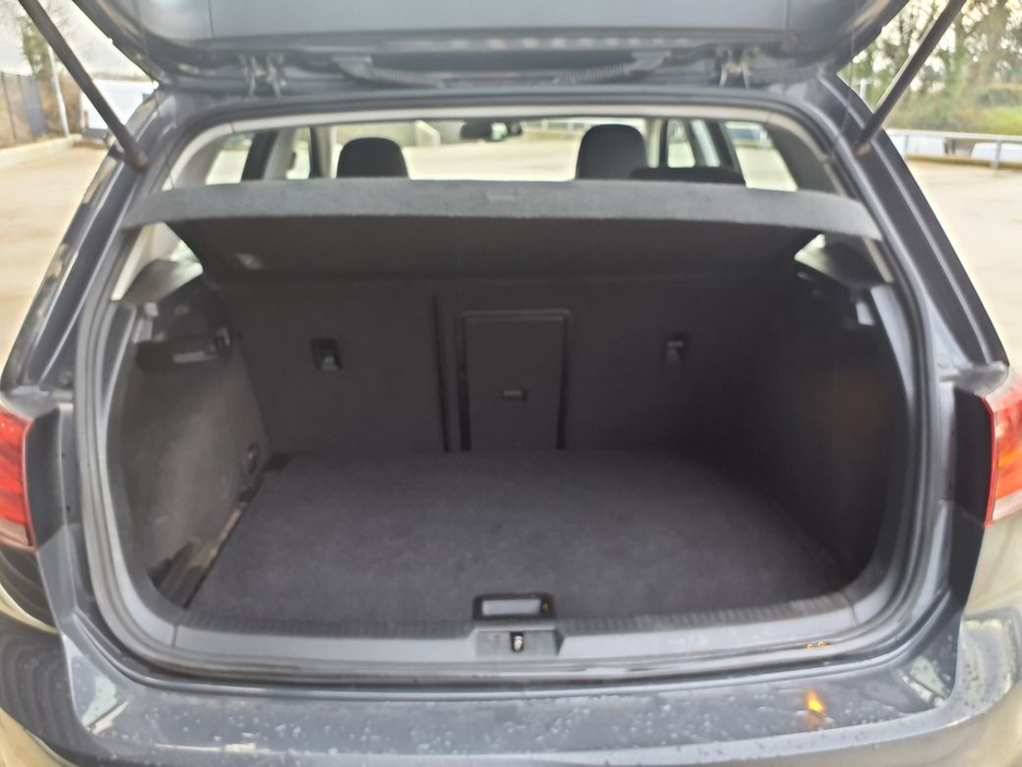 2015 Volkswagen Golf 1.6 TDI Match €8,950