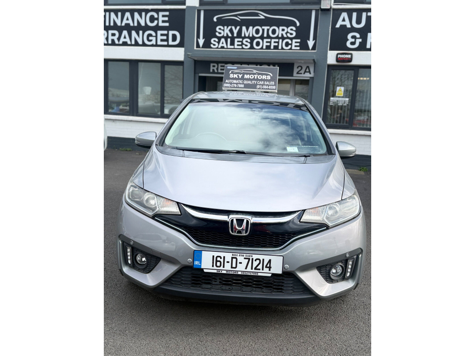 2016 Honda Fit - image 2