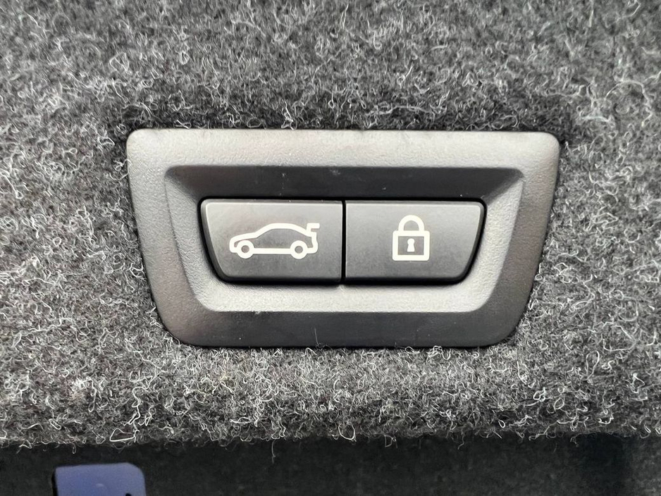 2020 BMW 5 Series 530e M-SPORT COMPETITION 2.0 HYBRID // LEATHER M-SPORT INTERIOR // DIGITAL CLUSTER // NEW 20" M5 ALLOYS €33,950