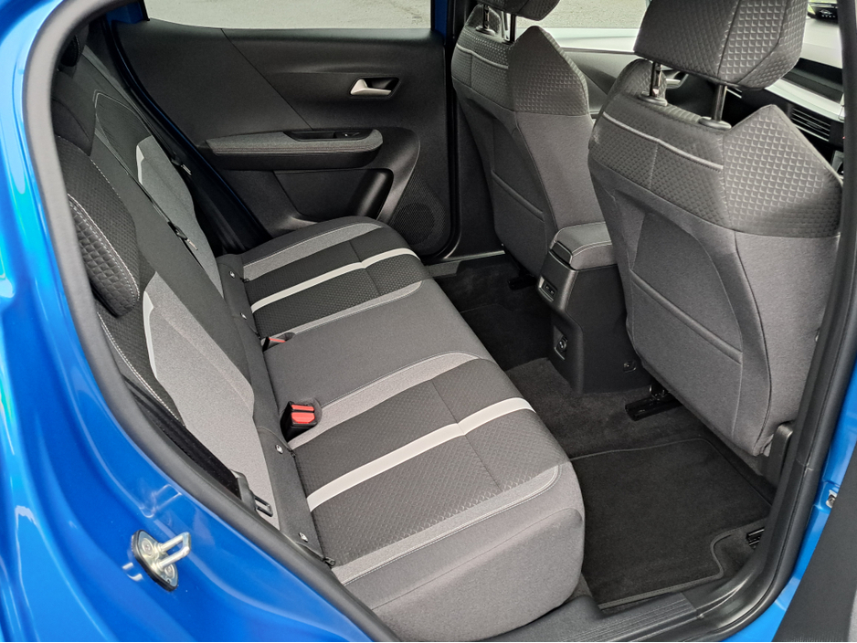 2025 Opel Frontera - image 17