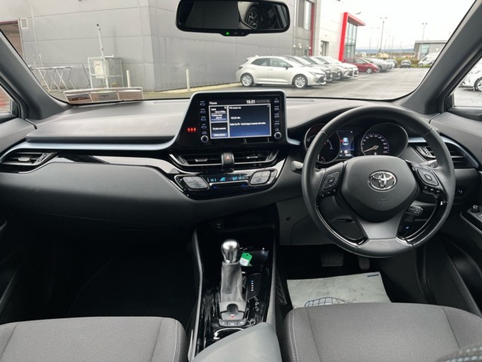 2021 Toyota C-HR - image 8