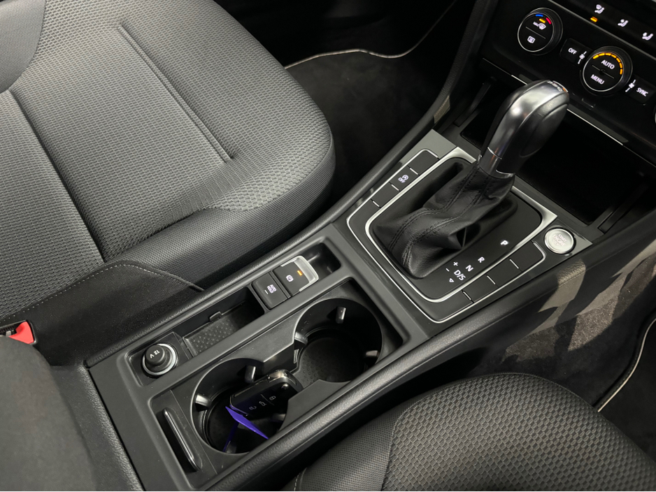 2019 Volkswagen Golf *VOLKSWAGEN GOLF* *DSG* *LOW MILEAGE* *PRONAV WIDE SCREEN* *AUTO LIGHTS* *DLA* *DIGITAL DASH* *REVERSE CAMERA* **FINANCE AVAILABLE* *TRADE INS WELCOME* €19,950