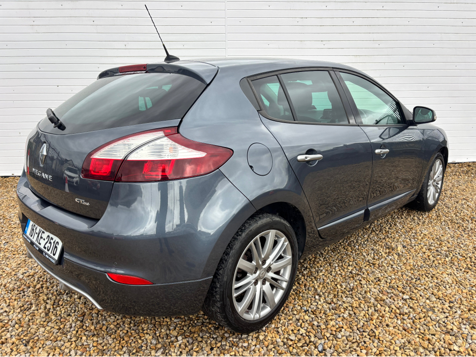 2016 Renault Megane - image 4