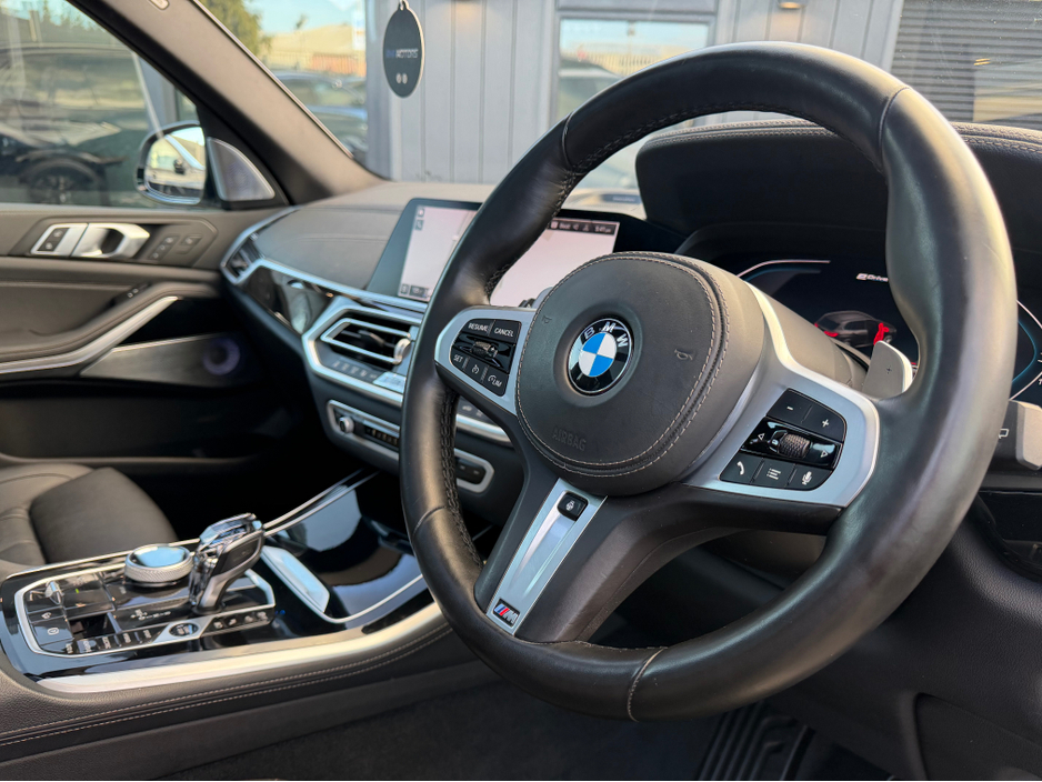 2021 BMW X5 - image 25