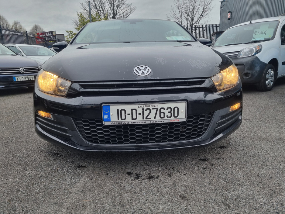 2010 Volkswagen Scirocco - image 3