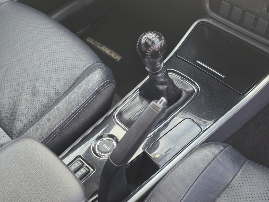 2019 Mitsubishi Outlander OUTL 4WD MT BLACK LINE 4DR €25,950