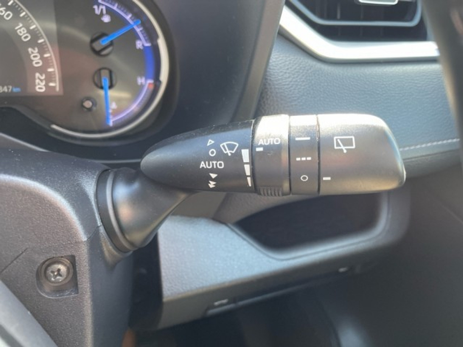 2019 Toyota Rav4 - image 13