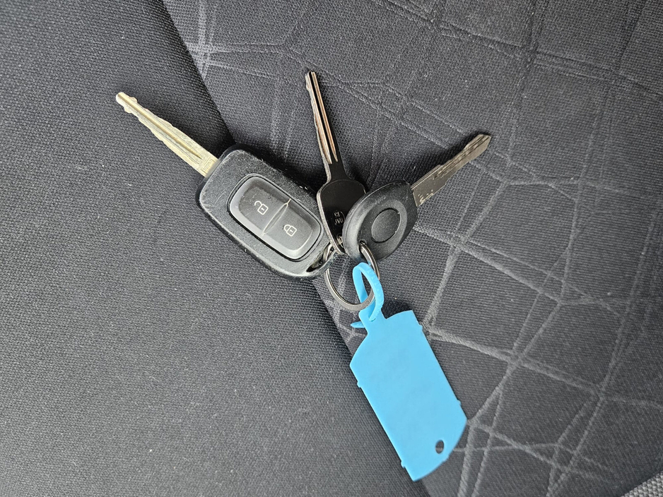 2017 Nissan Micra - image 27