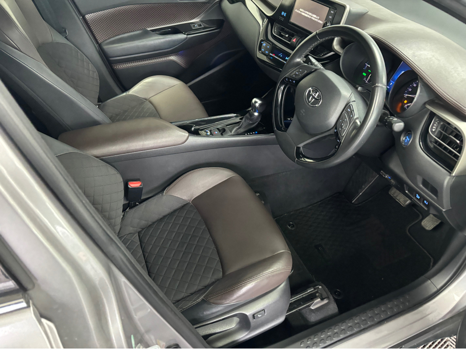 2017 Toyota C-HR - image 6