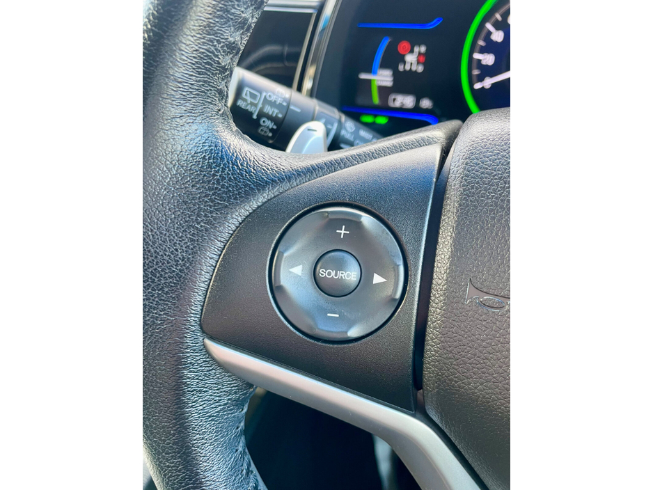 2016 Honda Shuttle - image 27