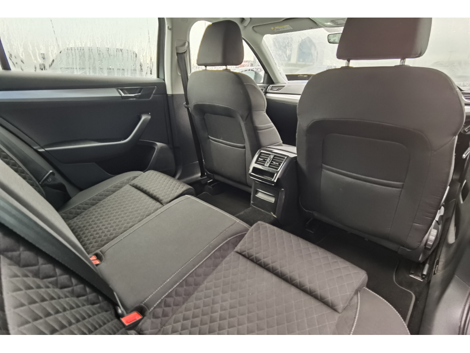 2023 Skoda Superb - image 11