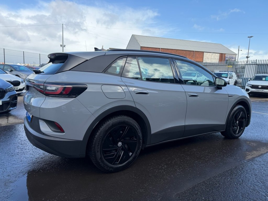 2022 Volkswagen ID.4 - image 4