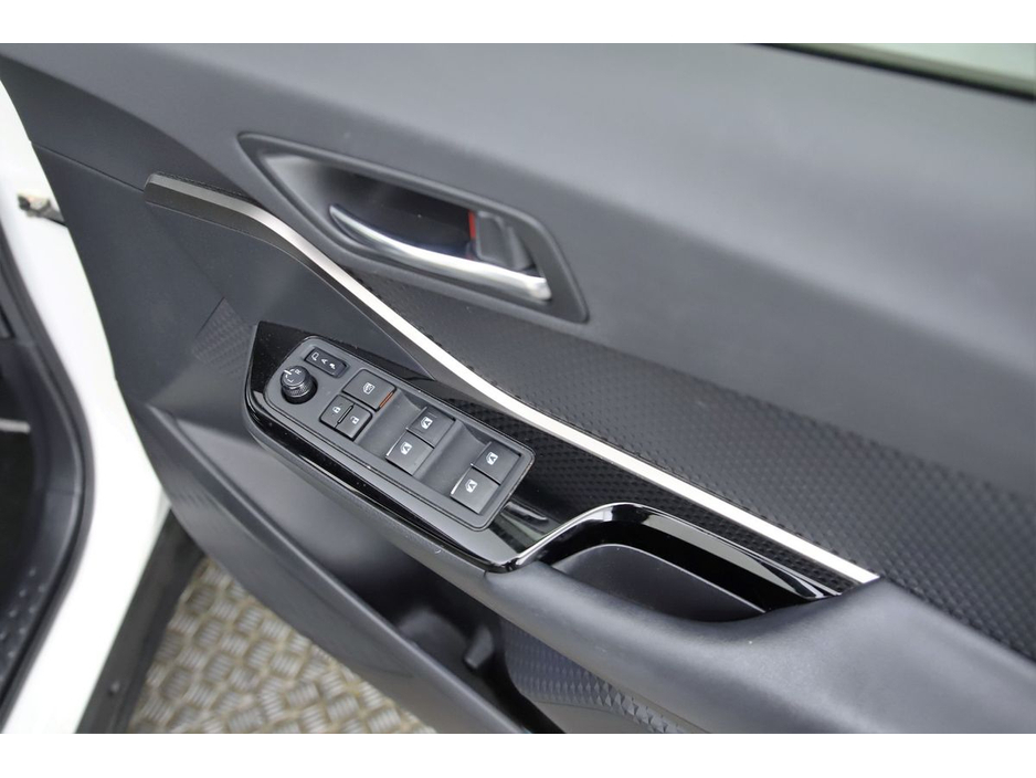 2019 Toyota C-HR 1.8 HYBRID *HALF LEATHER*REVERSE CAM*10" ANDROID CAR PLAYER* €21,490