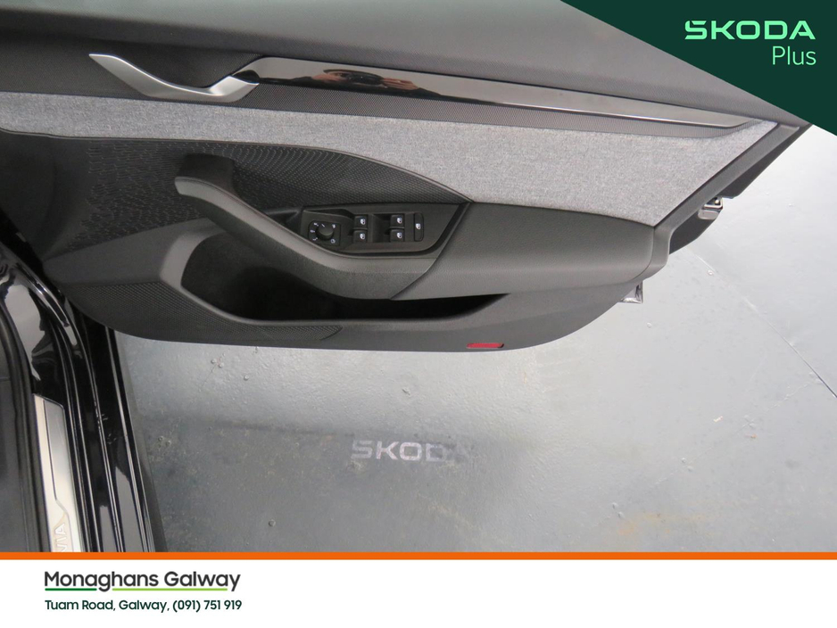 2025 Skoda Octavia - image 21