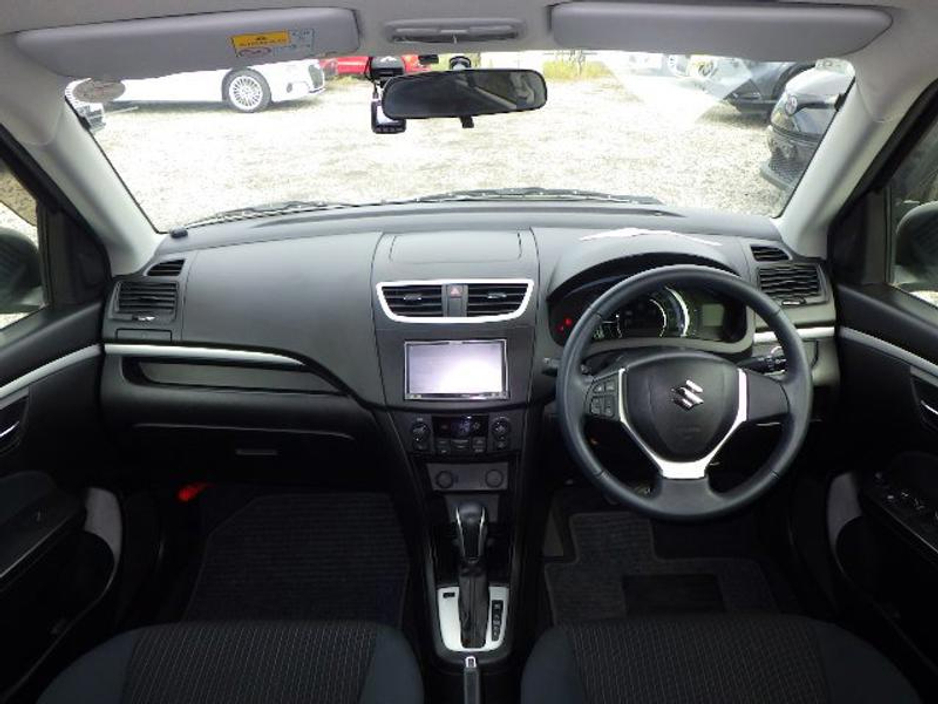 2014 Suzuki Swift - image 2