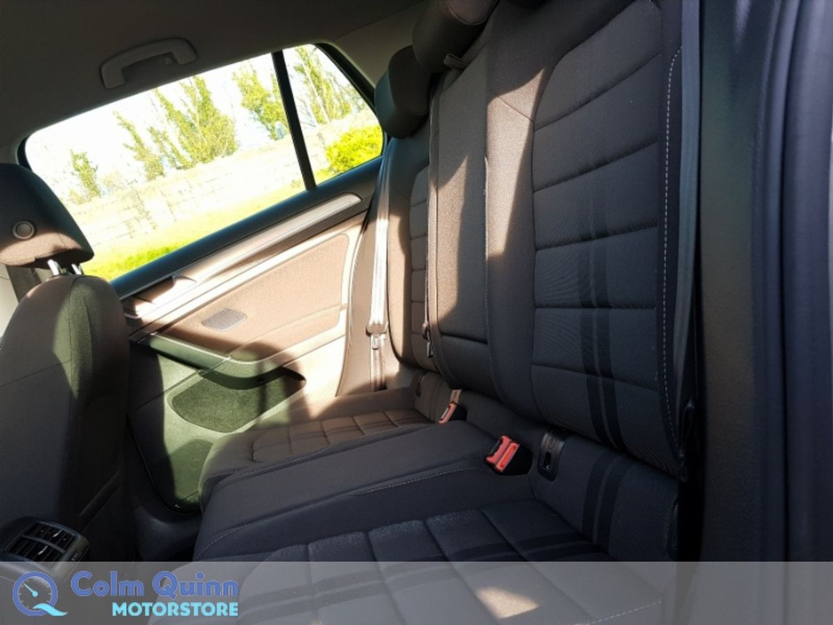 2016 Volkswagen Golf - image 9