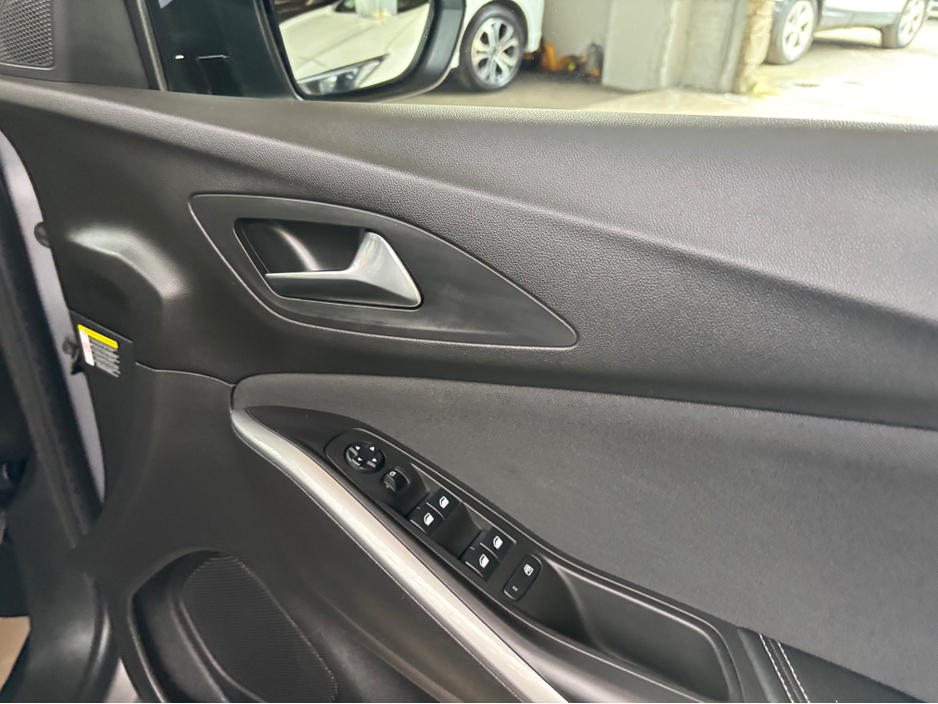 2019 Opel Grandland X - image 12