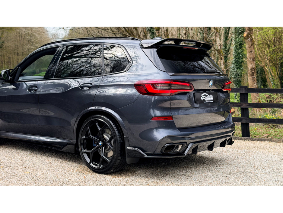 2021 BMW X5 - image 7