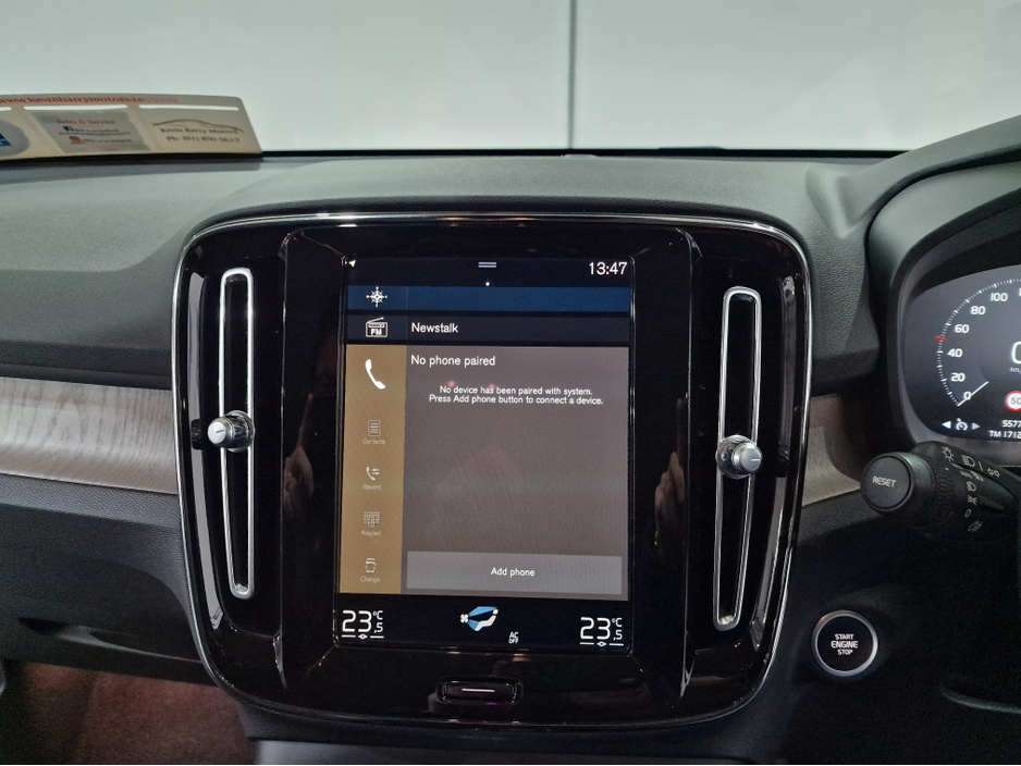 2021 Volvo XC40 - image 19