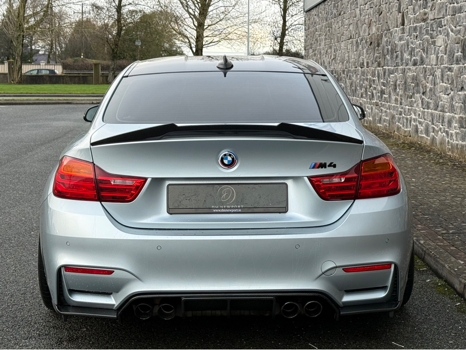 2016 BMW M4 - image 8