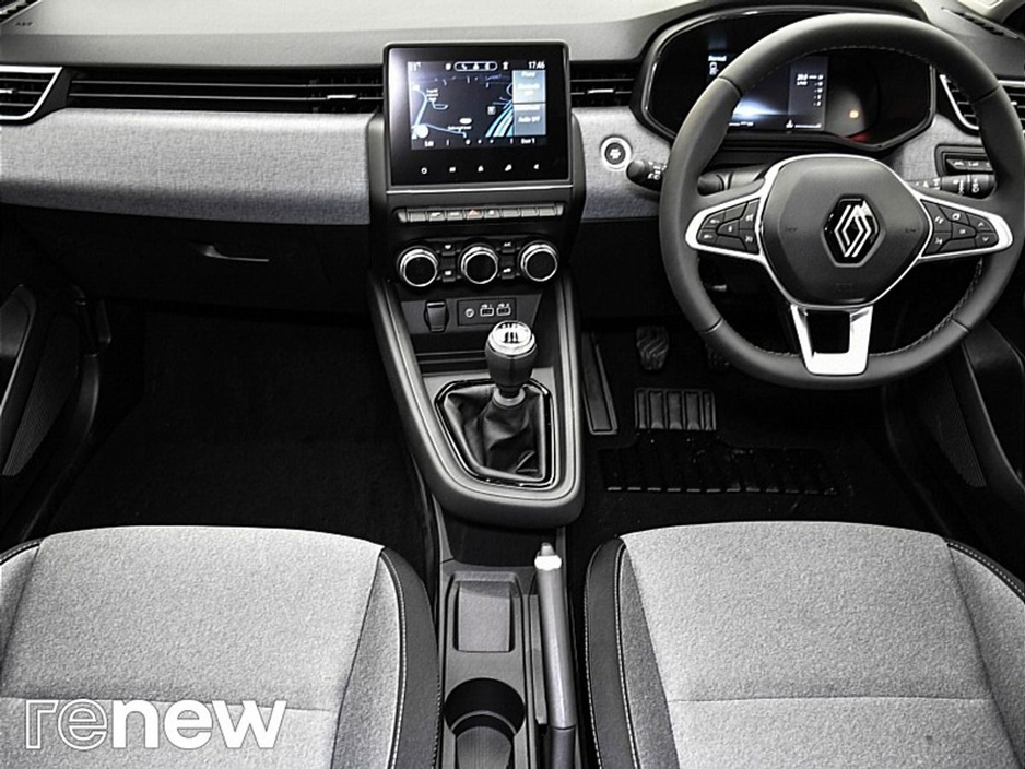 2025 Renault Clio - image 2